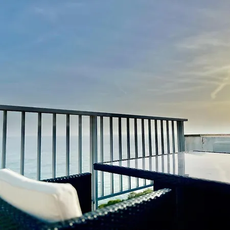 Apartment Cap - Sea View - Pool - Ac - Parking